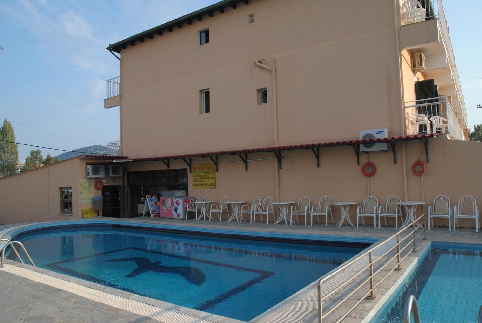 Seabird Hotel Moraitika Exterior photo